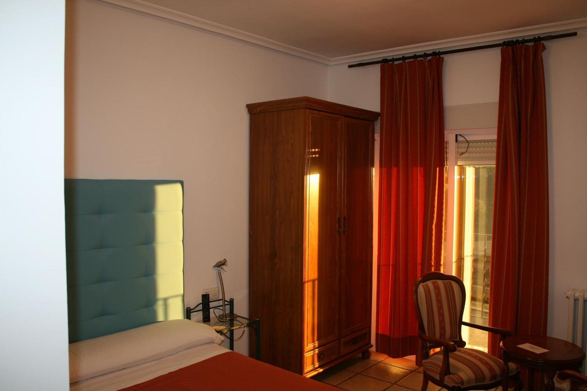 Mirador Del Ermitage Otel La Bañeza Dış mekan fotoğraf