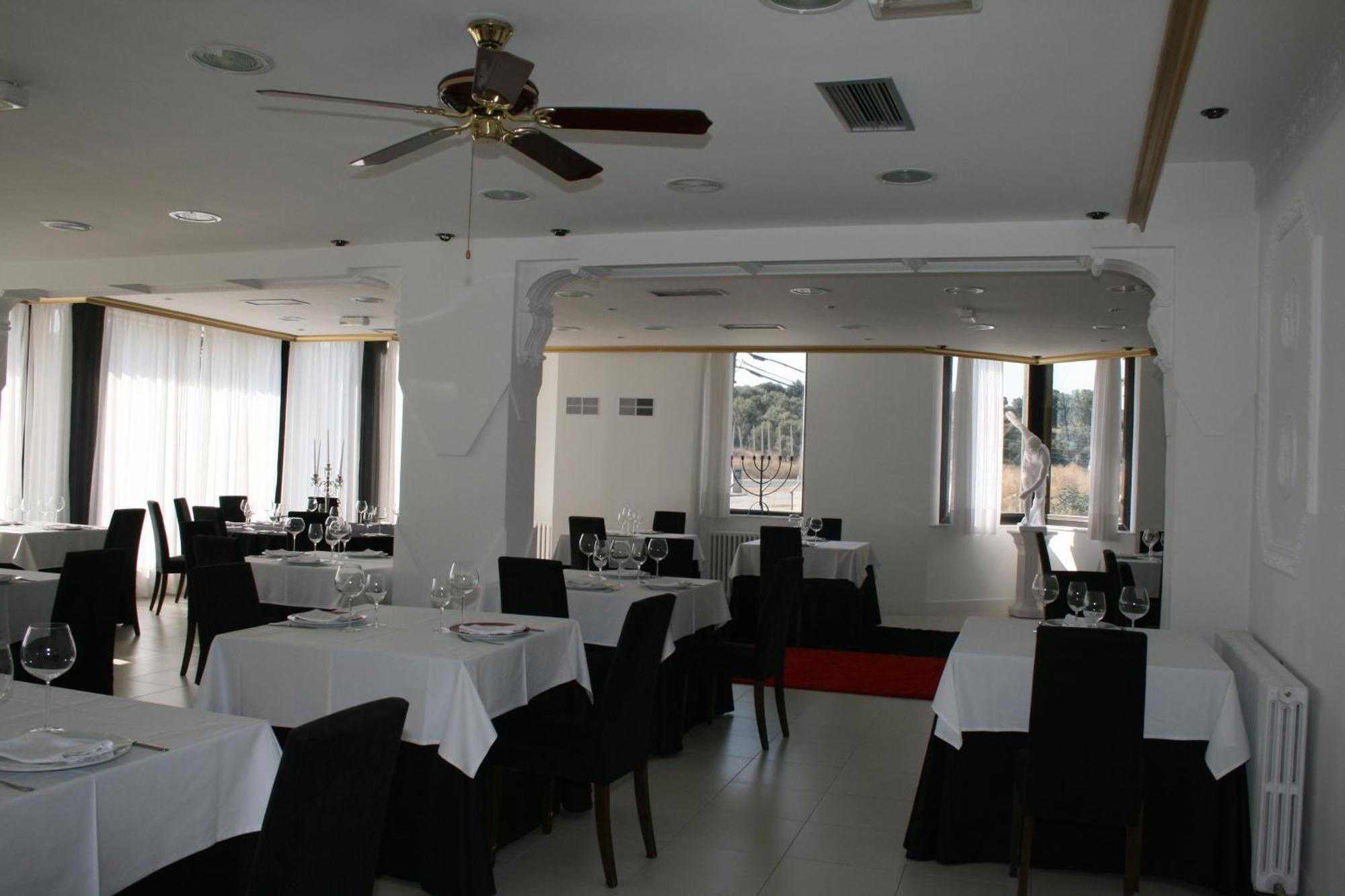 Mirador Del Ermitage Otel La Bañeza Dış mekan fotoğraf